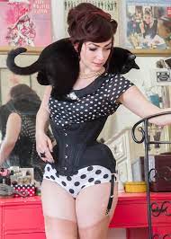 20 Bones Broken Ribs And Other Myths About Corset Waist Training
