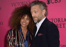 Si le couple tina kunakey vincent cassel faisait déjà beaucoup parlé de lui, ce n'est pas prêt papa pour la troisième fois. Qui Est Tina Kunakey La Compagne De Vincent Cassel Agee Tele Star