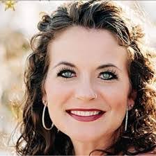 Cindy Bedford's Instagram, Twitter & Facebook