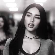 Blondes vs. Brunettes: Who Has More Fun? Exploring the Debate