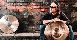 Ladies and gentlemen, I proudly...