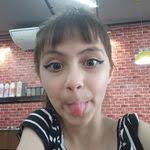 Beatriz Goetz's Instagram, Twitter & Facebook