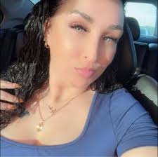 I literally thought Johnnie (bombshell from season 5) came back when Cierra  came out… they're twins 😳