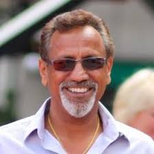 Yesterday in Calgary we had the privilege and pleasure to celebrate in good  company (with a slight delay) our 70th controlled A&W restaurant in our  Petro-Canada network !