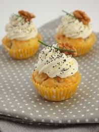 750 Grammes Vous Propose Cette Recette De Cuisine Mini Cupcakes Bacon Noix Et Comte Recette Cupcake Mini Petits Gateaux Recette Aperitif