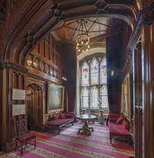 Arundel castle has a deep and fascinating history and many politically famous owners. Arundel Castle England Victorian Castle Castles Interior Inside Castles
