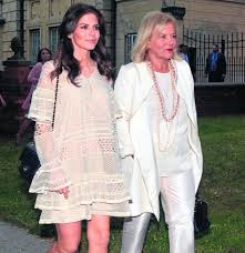 Jej otec dariusz rosati je pozoruhodným poľským ekonómom, politikom a členom. Weronika Rosati Artykuly Express Ilustrowany