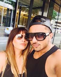 Here S Wishing Yo Yo Honey Singh And His Wife A Happy Wedding Anniversary Square Sunglasses Women Mens Sunglasses Fashion App He said the amazing story of honey singh and shalini radiates a lot of love for sure. here s wishing yo yo honey singh and