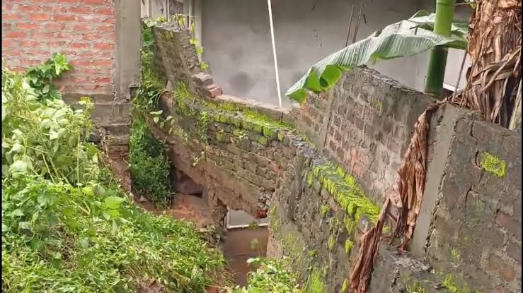 Guwahati Flood Live Updates: City Submerged After Overnight Rain, IMD  Issues 72-Hour Alert |