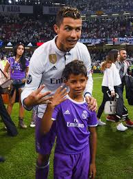 Cristiano ronaldo jr speaks 4 languages in impressive instagram debut 2020 subscribe tuli sports: Cristiano Ronaldo Son Is Huge Messi Fan Look What He S Told His Dad Football Sport Express Co Uk