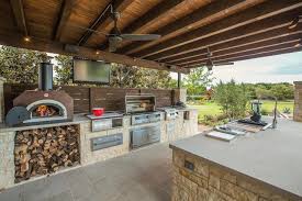 Experience the untamed beauty and natural feel of log home kitchens in this photo gallery and article featuring kitchen design ideas for log cabins. 5 Fun Ideas For Your Outdoor Tv Installation Blog