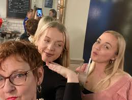 👯‍♀️👯‍♀️sisters daughters aunties and nieces...vampires & fairies