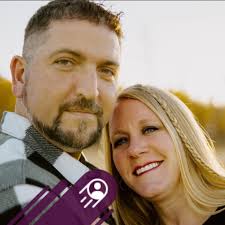 What is an affordable lathe for beginners to make a chess set and what  tools are needed?