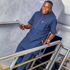 He is a business magnate, activist. Breaking Sunday Igboho S Wife Children Maids Released In Ekiti As Dss Drop Dead Ones In Mogue Went Away With Others Video Livetimes9ja