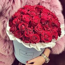 Such Beautiful Flowers Maison Des Fleurs Pretty Flowers Flower Arrangements Red Roses