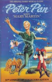 Peter Pan With Mary Martin Amazing After Watching It Years Later I Could Totally See The Strings When They Flew Mary Martin Peter Pan Movie Peter Pan