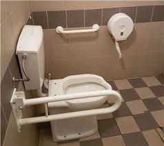 A tal fine, le dimensioni per un bagno per disabili devono rispettare alcuni vincoli: Come Allestire Un Bagno Per Disabili