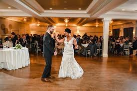 Gorgeous Wedding At Saphire Estate In Sharon Massachusetts Find Your Massachusetts W Massachusetts Wedding Boston Wedding Venues Massachusetts Wedding Venues
