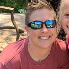 Cindy Varney's Instagram, Twitter & Facebook