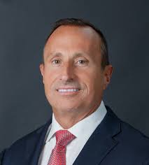 Robert Wilt's Instagram, Twitter & Facebook