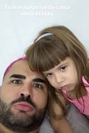 Maria Flor falando com a Maria Alice 🥰