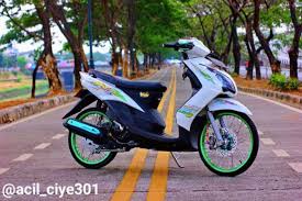 Pengaruh dari sosial media, modif sepeda motor juga bisa merefleksikan diri. 13 Modifikasi Motor Mio Soul Standar Box Gambar