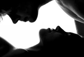 Ce ai zice însă să le încerci pe amândouă în acelaşi timp? Invata Mai Multe Despre Pozitia 69 Intre Fete