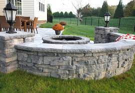 When a rustic, weathered, cut fieldstone garden wall is what you want in your landscaping, rosetta hardscapes belvedere is where it's at. Belvedere Collection Newline Hardscapes