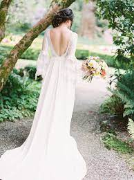 Old Fashioned English Rose Garden Wedding Inspiration Ruffled Wedding Dresses Romantic Bridal Gowns Vintage Lace Bridal Gown