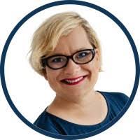 Amanda Koniak's Instagram, Twitter & Facebook