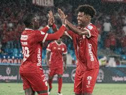 Golpe del Diablo en duelo ecuatoriano: Daniel Valencia celebra el triunfo del América de Cali en Perú (VIDEO)