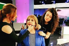 No twitter, a jornalista decidiu expressar. Nao Se Da O Devido Valor A Dina Aguiar E Uma Das Jornalistas Mais Antigas