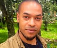 Richard Olatunde Baker talking drums, log drums african drum supply uk