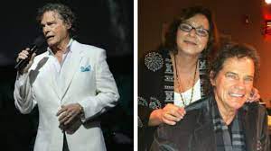 He was known for his songs raindrops keep. Who Is Gloria Thomas Wiki Biography Age Net Worth B J Thomas Wife