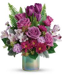 Delicate petals of glass flowers hand crafted by glass artist maggie bean. Teleflora S Art Glass Garden Bouquet Teleflora