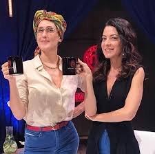 This is eume | paola carosella by bferraztv on vimeo, the home for high quality videos and the people who love them. Chef Paola Carosella Deixa De Ser Jurada Do Masterchef Brasil