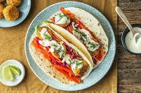 Wrap Aux Falafels Aux Poivrons Grilles Et A La Sauce Tahini Voedsel Ideeen Falafel Wrap Recepten