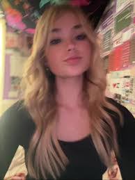 Amber Vincent's Instagram, Twitter & Facebook