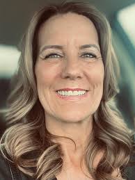 Traci Skinner, 808 Traffic Ave, Ste 101, Sumner, WA 98390, US