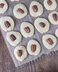 A spin on a traditional favorite, this recipe combines corn and rye flours along with butter and deep brown sugar to make a deliciously toasty, exceptionally comforting shortbread. Irish Butter Cookies Analida S Ethnic Spoon