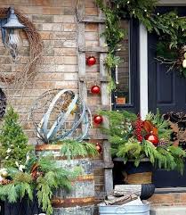 When i'm decorating for the holidays, my main goal is always to incorporate the beauty of nature as much as possible. 68 Comfy Rustic Outdoor Christmas Decor Ideas Digsdigs