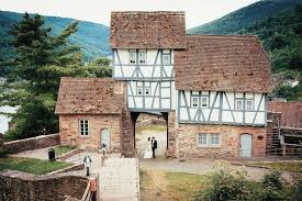 Außerdem bildet der rhein die historische wasserstraße zwischen süden und norden. Heiraten Hochzeit In Rheinneckar