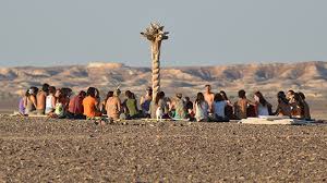 בית הארחה שהוא בעצם נווה מדבר פורח About The Ashram