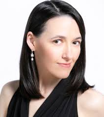 Jennifer Allor's Instagram, Twitter & Facebook