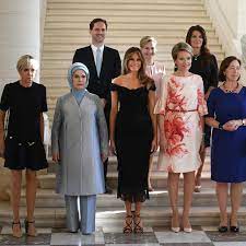 Official account of xavier bettel, prime minister of luxembourg. Nato Treffen Gruppenbild Mit First Gentleman Stern De