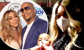 The baby was born on wednesday march 20th, 2019. Wendy Williams Throws Shade At Her Ex Husband Kevin Hunter Over His Baby Situation Daily Mail Online