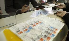 Ενσημα ανεργίας, χρόνος ασθένειας, προαιρετική ασφάλιση (αυτασφάλιση) και αναγνώριση των κενών διαστημάτων εργασίας μπορούν να αξιοποιήσουν χιλιάδες ασφαλισμένοι του ικα για να συμπληρώσουν τις προϋποθέσεις. Telos Sthn Talaipwria Twn Xamenwn Enshmwn Bazei O Efka