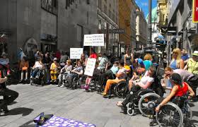 Der gemeinderat besteht aus insgesamt 15 mitgliedern. Demo Picknick Am Stephansplatz Bmin