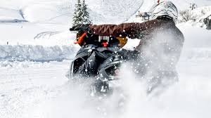 Im sommer liebst du es auf dem jetski über das wasser zu flitzen? Snowxpark Schneebike Familienferien Skigebiet Schweiz Titlis