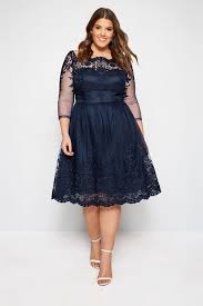 Wir versuchen deine suche um längen zu leichter machen und stellen dir hiervon die. 1001 Ideen Fur Trendige Kleider Fur Mollige Frauen